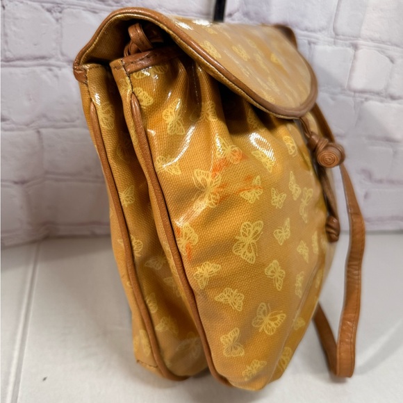 Collectors 70’s BOTTEGA VENETA Vinyl Crossbody Bag Gold Yellow Tan Leather 9x9x3 - Picture 3 of 14